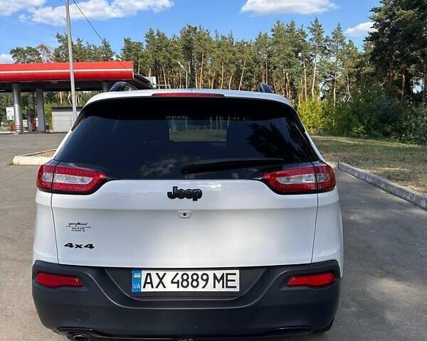 Белый Джип Чероки, объемом двигателя 2.36 л и пробегом 104 тыс. км за 14700 $, фото 9 на Automoto.ua