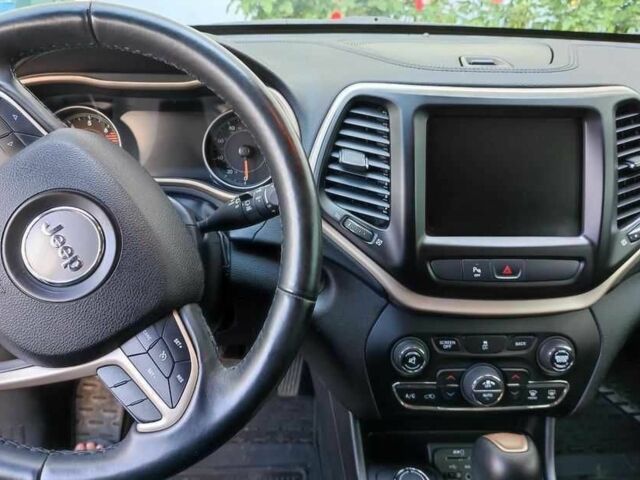 Белый Джип Чероки, объемом двигателя 2.4 л и пробегом 44 тыс. км за 9500 $, фото 6 на Automoto.ua