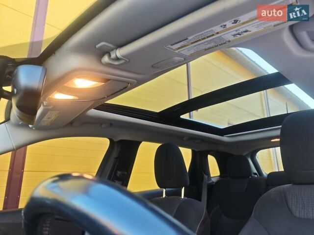 Білий Джип Cherokee, об'ємом двигуна 3.24 л та пробігом 131 тис. км за 13200 $, фото 18 на Automoto.ua