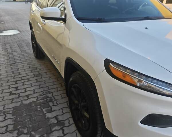 Білий Джип Cherokee, об'ємом двигуна 3.24 л та пробігом 131 тис. км за 13200 $, фото 7 на Automoto.ua