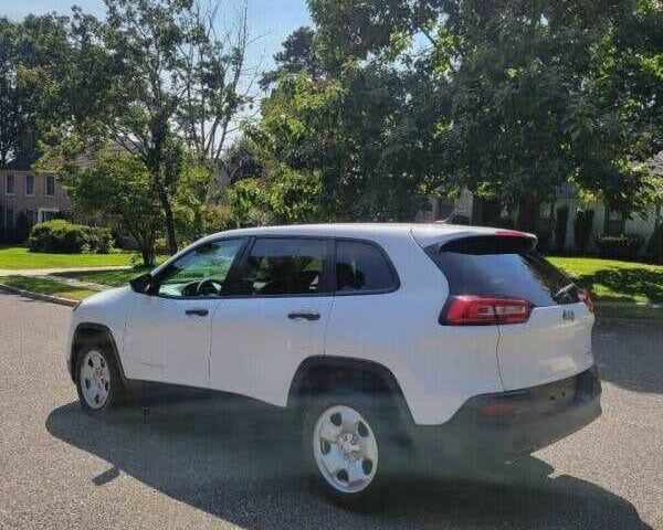 Білий Джип Cherokee, об'ємом двигуна 2.4 л та пробігом 72 тис. км за 2200 $, фото 2 на Automoto.ua