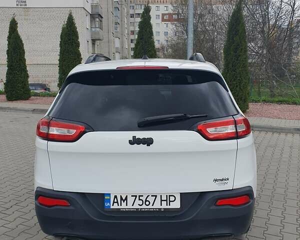 Білий Джип Cherokee, об'ємом двигуна 2.36 л та пробігом 115 тис. км за 14200 $, фото 7 на Automoto.ua