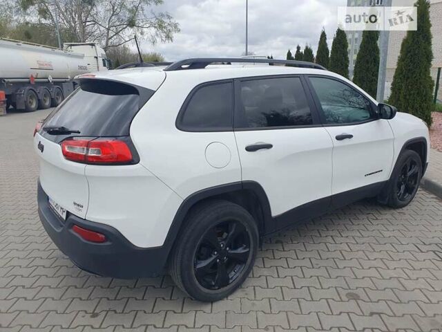 Білий Джип Cherokee, об'ємом двигуна 2.36 л та пробігом 115 тис. км за 14200 $, фото 34 на Automoto.ua