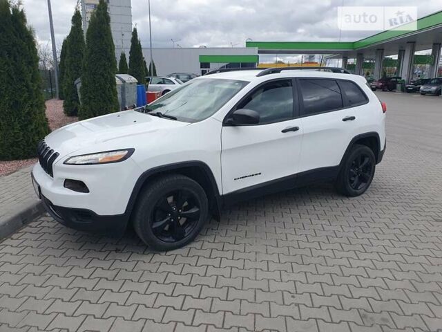 Білий Джип Cherokee, об'ємом двигуна 2.36 л та пробігом 115 тис. км за 14900 $, фото 1 на Automoto.ua