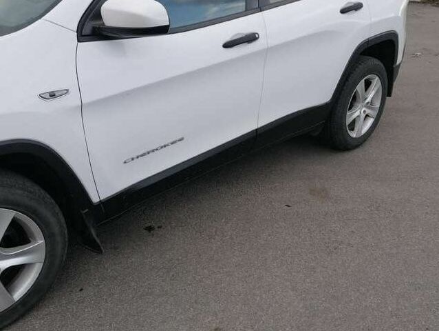 Белый Джип Чероки, объемом двигателя 0 л и пробегом 112 тыс. км за 7800 $, фото 4 на Automoto.ua