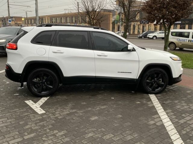 Білий Джип Cherokee, об'ємом двигуна 2.4 л та пробігом 71 тис. км за 15000 $, фото 6 на Automoto.ua