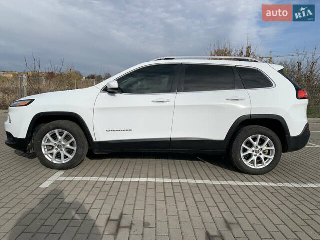 Белый Джип Чероки, объемом двигателя 2.36 л и пробегом 135 тыс. км за 12600 $, фото 2 на Automoto.ua