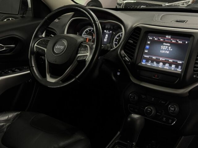 Джип Cherokee 2017 у Миколаєві на Automoto.ua Білий Джип Cherokee, об'ємом двигуна 2.4 л та пробігом 107 тис. км за 12999 $, фото 6 на Automoto.ua