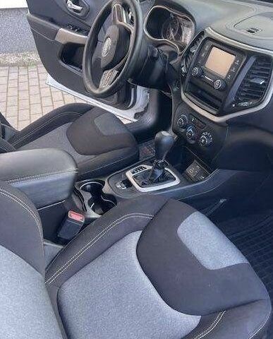 Белый Джип Чероки, объемом двигателя 0 л и пробегом 112 тыс. км за 7800 $, фото 8 на Automoto.ua