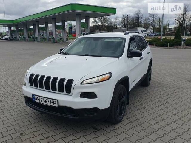 Білий Джип Cherokee, об'ємом двигуна 2.36 л та пробігом 115 тис. км за 14200 $, фото 9 на Automoto.ua