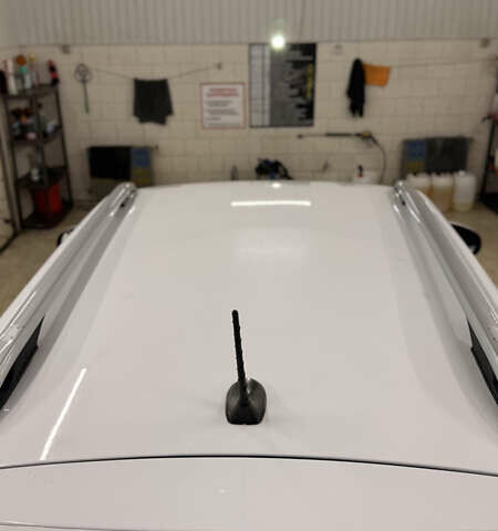 Белый Джип Чероки, объемом двигателя 2.36 л и пробегом 149 тыс. км за 14000 $, фото 3 на Automoto.ua