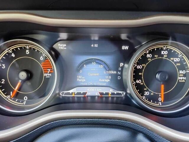 Белый Джип Чероки, объемом двигателя 2.4 л и пробегом 44 тыс. км за 9500 $, фото 4 на Automoto.ua