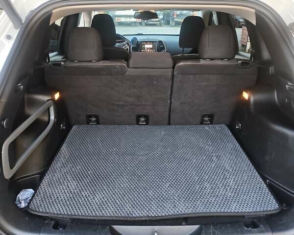 Білий Джип Cherokee, об'ємом двигуна 3.24 л та пробігом 131 тис. км за 13200 $, фото 16 на Automoto.ua