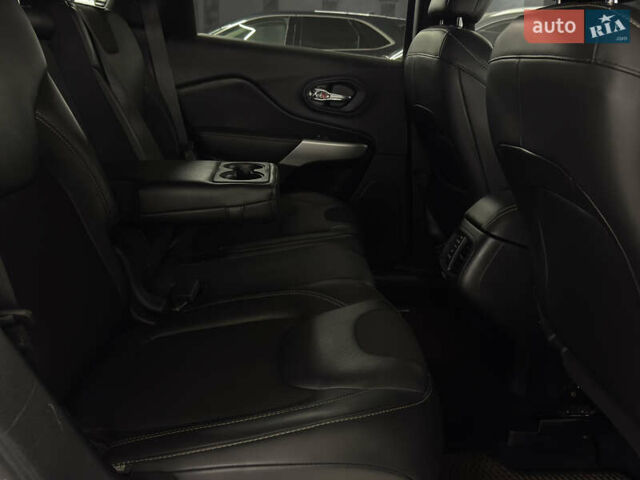 Белый Джип Чероки, объемом двигателя 2.36 л и пробегом 107 тыс. км за 12699 $, фото 23 на Automoto.ua