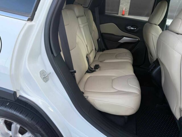 Білий Джип Cherokee, об'ємом двигуна 2.4 л та пробігом 68 тис. км за 6500 $, фото 14 на Automoto.ua