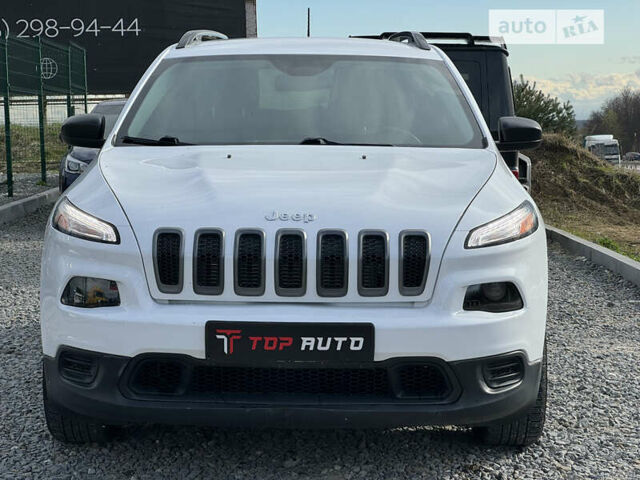 Білий Джип Cherokee, об'ємом двигуна 2.4 л та пробігом 92 тис. км за 13300 $, фото 7 на Automoto.ua