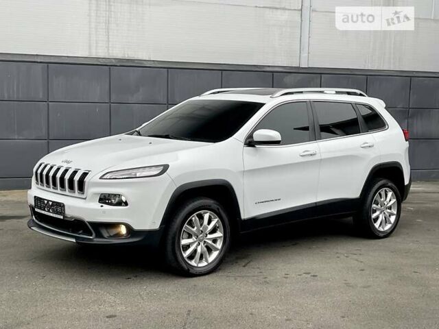 Білий Джип Cherokee, об'ємом двигуна 2.18 л та пробігом 157 тис. км за 19200 $, фото 20 на Automoto.ua