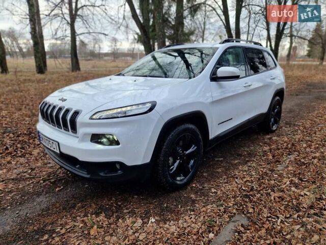 Білий Джип Cherokee, об'ємом двигуна 3.24 л та пробігом 71 тис. км за 14400 $, фото 12 на Automoto.ua