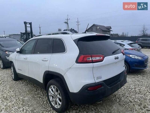 Білий Джип Cherokee, об'ємом двигуна 2.4 л та пробігом 180 тис. км за 6900 $, фото 5 на Automoto.ua