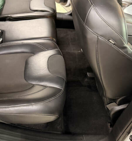 Белый Джип Чероки, объемом двигателя 2.36 л и пробегом 149 тыс. км за 14000 $, фото 18 на Automoto.ua