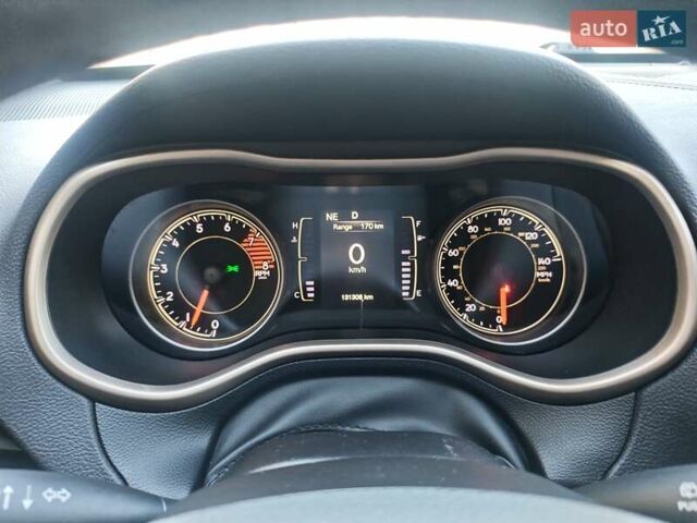 Білий Джип Cherokee, об'ємом двигуна 3.24 л та пробігом 131 тис. км за 13200 $, фото 19 на Automoto.ua