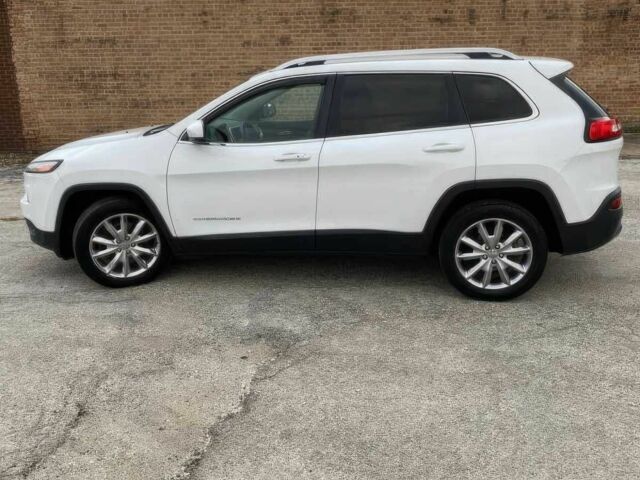 Джип Cherokee 2017 у Житомирі на Automoto.ua Білий Джип Cherokee, об'ємом двигуна 2.4 л та пробігом 62 тис. км за 3400 $, фото 2 на Automoto.ua