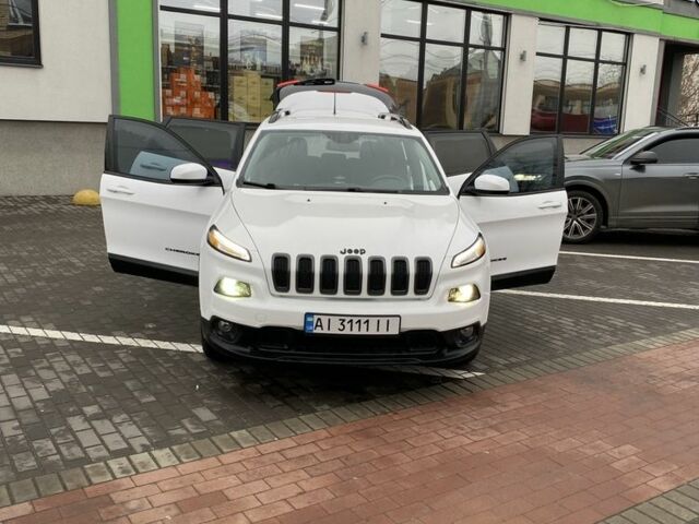 Білий Джип Cherokee, об'ємом двигуна 2.4 л та пробігом 71 тис. км за 15000 $, фото 9 на Automoto.ua