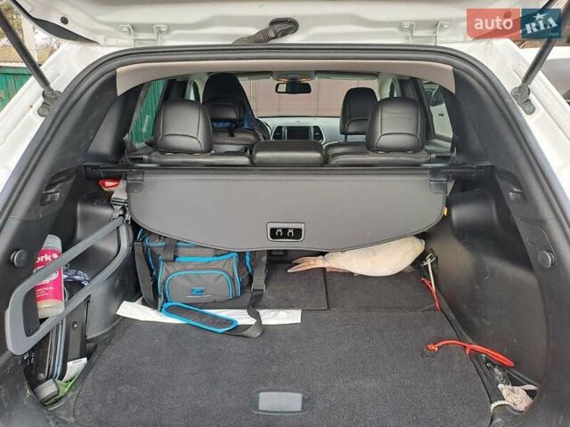 Белый Джип Чероки, объемом двигателя 2.36 л и пробегом 106 тыс. км за 16500 $, фото 12 на Automoto.ua