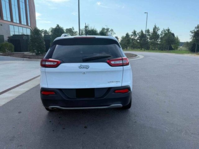 Білий Джип Cherokee, об'ємом двигуна 2.4 л та пробігом 68 тис. км за 6500 $, фото 7 на Automoto.ua