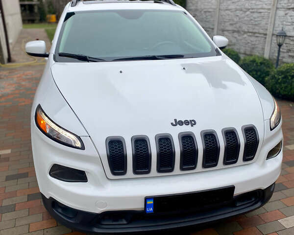 Білий Джип Cherokee, об'ємом двигуна 2.36 л та пробігом 80 тис. км за 16700 $, фото 16 на Automoto.ua