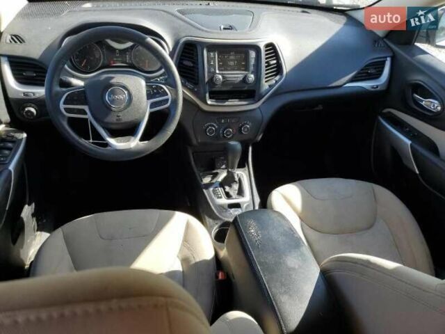 Білий Джип Cherokee, об'ємом двигуна 2.4 л та пробігом 180 тис. км за 6900 $, фото 10 на Automoto.ua