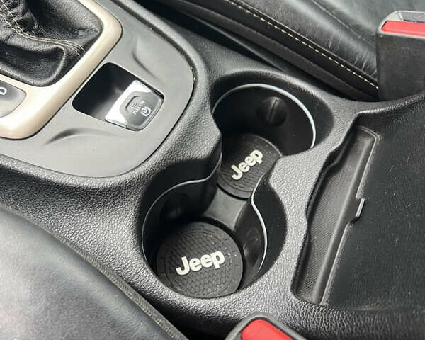 Белый Джип Чероки, объемом двигателя 3.2 л и пробегом 113 тыс. км за 15200 $, фото 12 на Automoto.ua