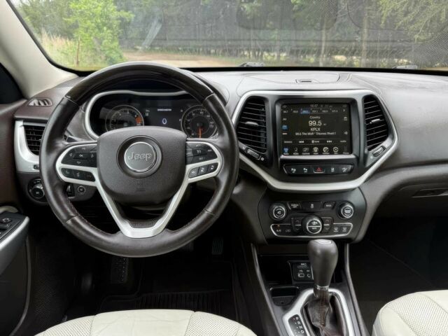 Білий Джип Cherokee, об'ємом двигуна 2.4 л та пробігом 117 тис. км за 9000 $, фото 10 на Automoto.ua