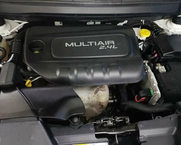 Джип Чероки 2017 в Кропивницком (Кировограде) на Automoto.ua Белый Джип Чероки, объемом двигателя 2.36 л и пробегом 217 тыс. км за 16500 $, фото 1 на Automoto.ua