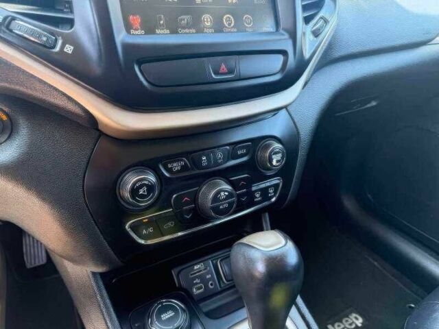 Білий Джип Cherokee, об'ємом двигуна 3.2 л та пробігом 88 тис. км за 6500 $, фото 22 на Automoto.ua