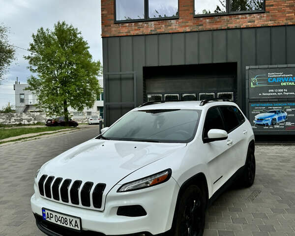 Білий Джип Cherokee, об'ємом двигуна 2.36 л та пробігом 152 тис. км за 13400 $, фото 1 на Automoto.ua