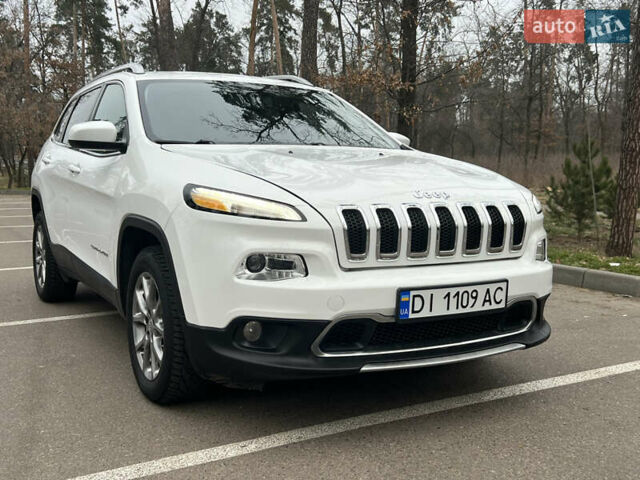 Білий Джип Cherokee, об'ємом двигуна 2.36 л та пробігом 146 тис. км за 13700 $, фото 8 на Automoto.ua