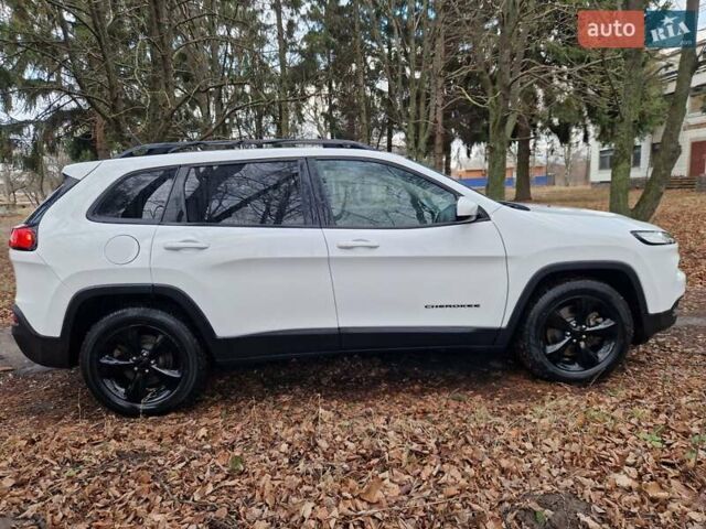 Білий Джип Cherokee, об'ємом двигуна 3.24 л та пробігом 71 тис. км за 13700 $, фото 16 на Automoto.ua