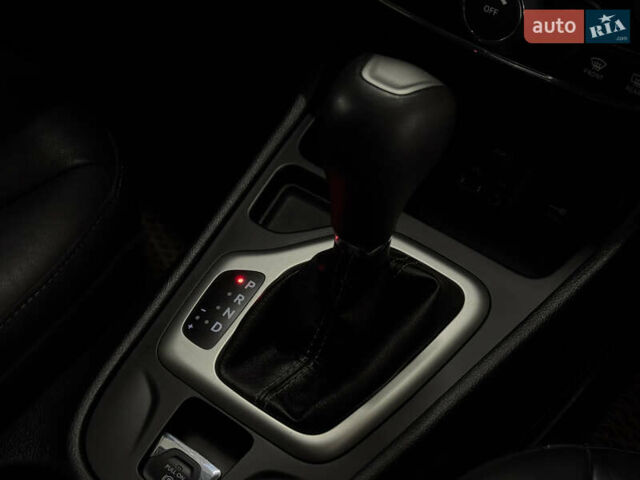 Джип Cherokee 2017 у Миколаєві на Automoto.ua Білий Джип Cherokee, об'ємом двигуна 2.36 л та пробігом 107 тис. км за 12999 $, фото 32 на Automoto.ua