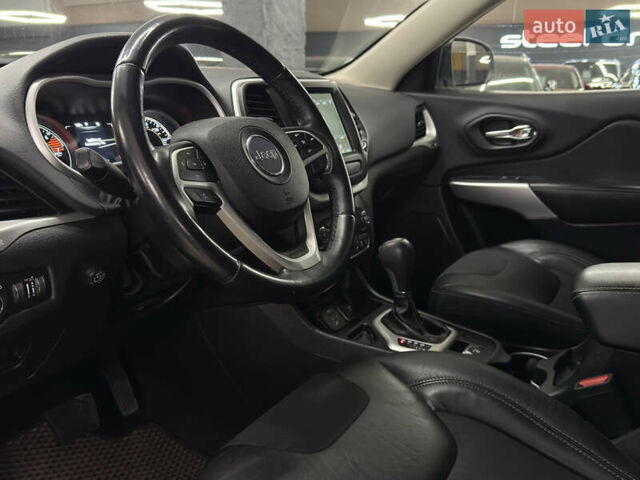 Белый Джип Чероки, объемом двигателя 2.36 л и пробегом 107 тыс. км за 12699 $, фото 17 на Automoto.ua