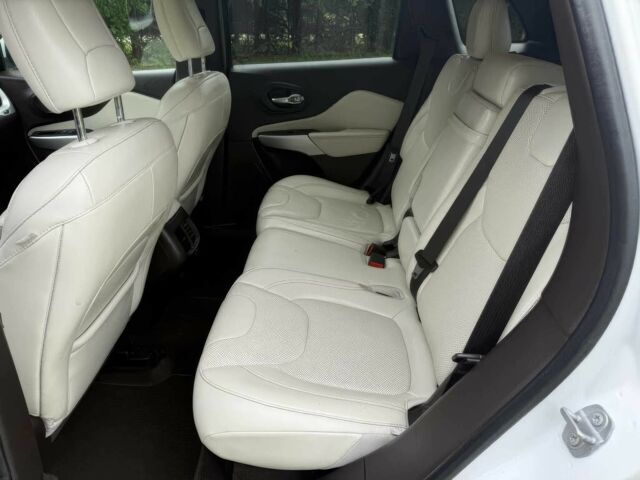 Білий Джип Cherokee, об'ємом двигуна 2.4 л та пробігом 117 тис. км за 9000 $, фото 15 на Automoto.ua