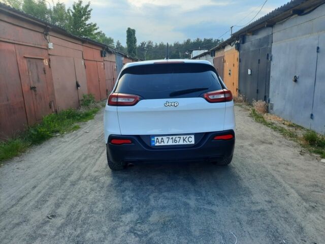 Джип Чероки 2017 в Киеве на Automoto.ua Белый Джип Чероки, объемом двигателя 2.4 л и пробегом 262 тыс. км за 10900 $, фото 3 на Automoto.ua