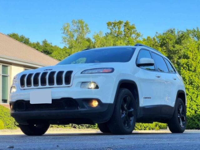 Белый Джип Чероки, объемом двигателя 3.2 л и пробегом 36 тыс. км за 12100 $, фото 2 на Automoto.ua