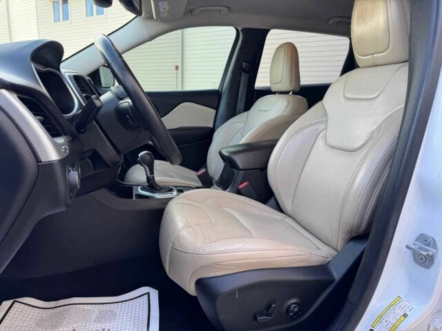 Білий Джип Cherokee, об'ємом двигуна 2.4 л та пробігом 52 тис. км за 11800 $, фото 7 на Automoto.ua