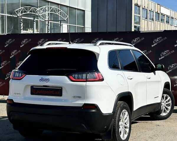 Белый Джип Чероки, объемом двигателя 2.36 л и пробегом 101 тыс. км за 17300 $, фото 6 на Automoto.ua