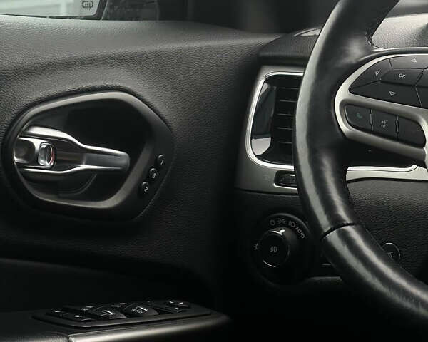 Белый Джип Чероки, объемом двигателя 3.24 л и пробегом 115 тыс. км за 17300 $, фото 8 на Automoto.ua