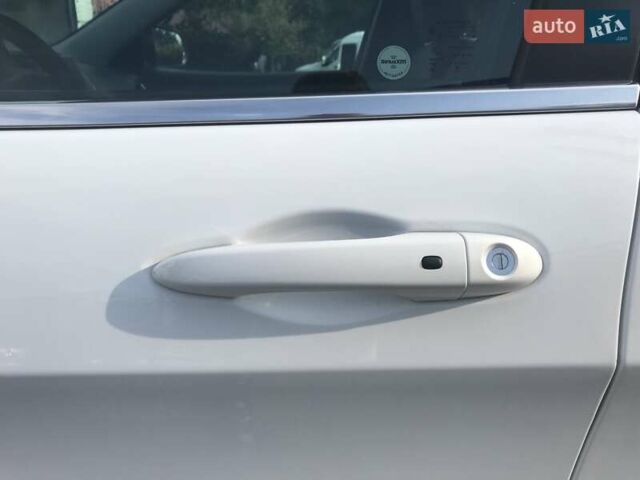 Білий Джип Cherokee, об'ємом двигуна 2.36 л та пробігом 46 тис. км за 17900 $, фото 8 на Automoto.ua