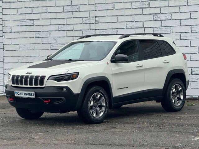 Джип Чероки 2018 в Киеве на Automoto.ua Белый Джип Чероки, объемом двигателя 3.2 л и пробегом 106 тыс. км за 21000 $, фото 2 на Automoto.ua