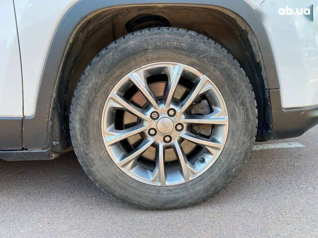 Белый Джип Чероки, объемом двигателя 2.4 л и пробегом 79 тыс. км за 15900 $, фото 18 на Automoto.ua