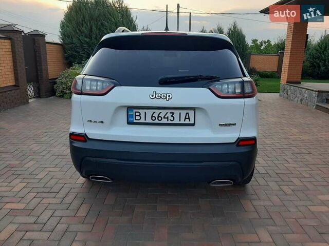 Білий Джип Cherokee, об'ємом двигуна 3.2 л та пробігом 90 тис. км за 17900 $, фото 9 на Automoto.ua